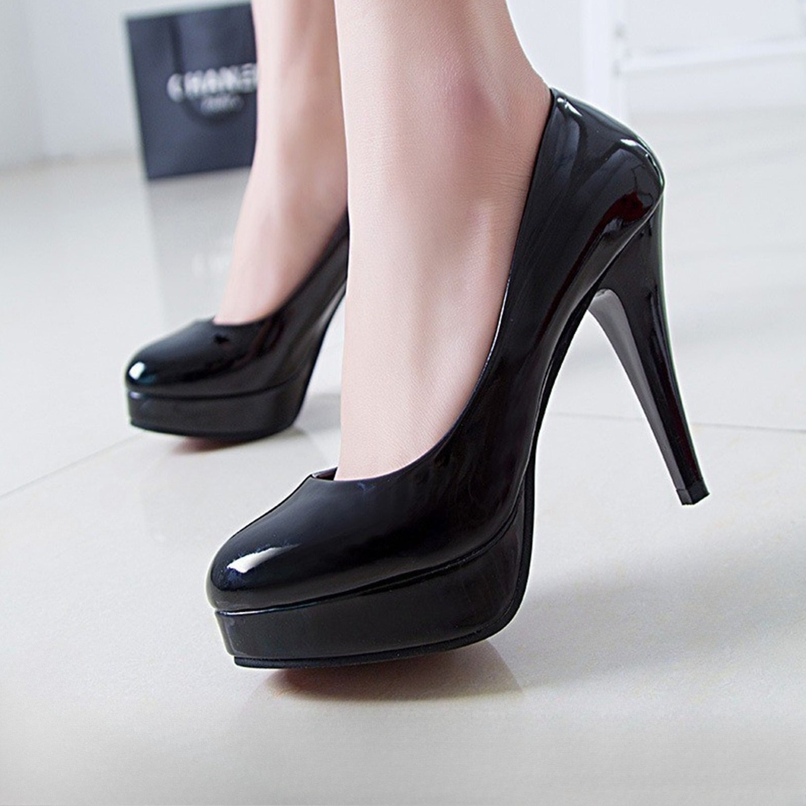 [ylevol] Game Genshin Impact Clorinde X Luckin Coffee Cosplay Costumes